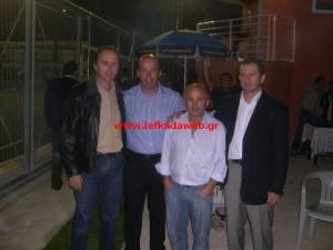 Στα εγκαίνια του "Αθλόπολις" (27-10-2006), δίπλα στους προπονητές, Νίκο Λάππα, Βαγγέλη Γκαρτζονίκα και Βασίλη Ξανθόπουλο